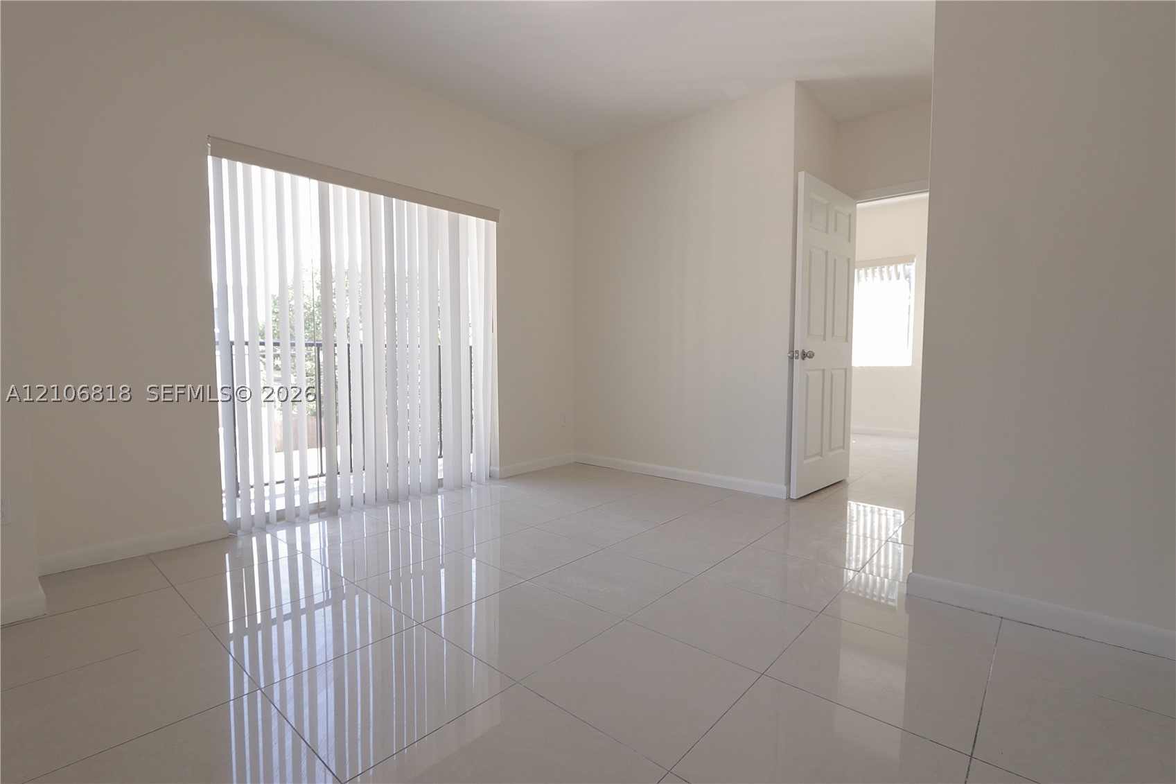 909 SW 15 AV #3, Miami FL 33135