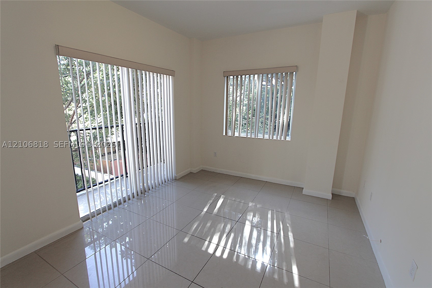 909 SW 15 AV #3, Miami FL 33135