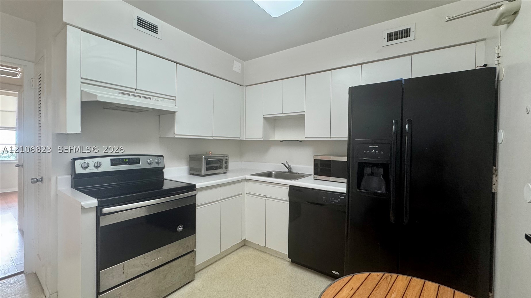 5161 Collins Avenue #515, Miami Beach FL 33140