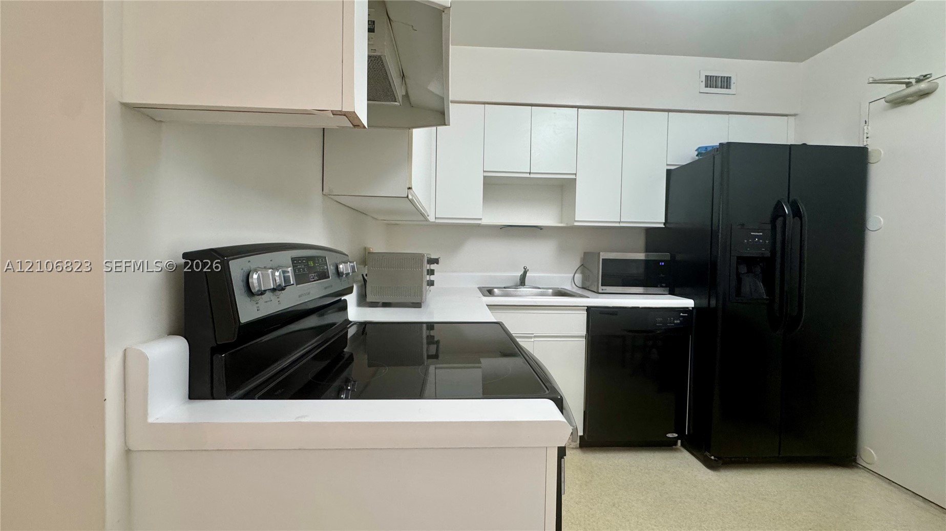 5161 Collins Avenue #515, Miami Beach FL 33140
