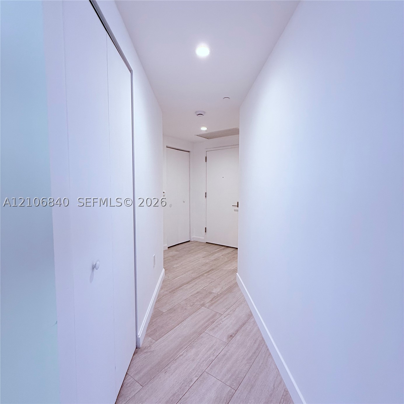55 SW 9th St #3903, Miami FL 33130