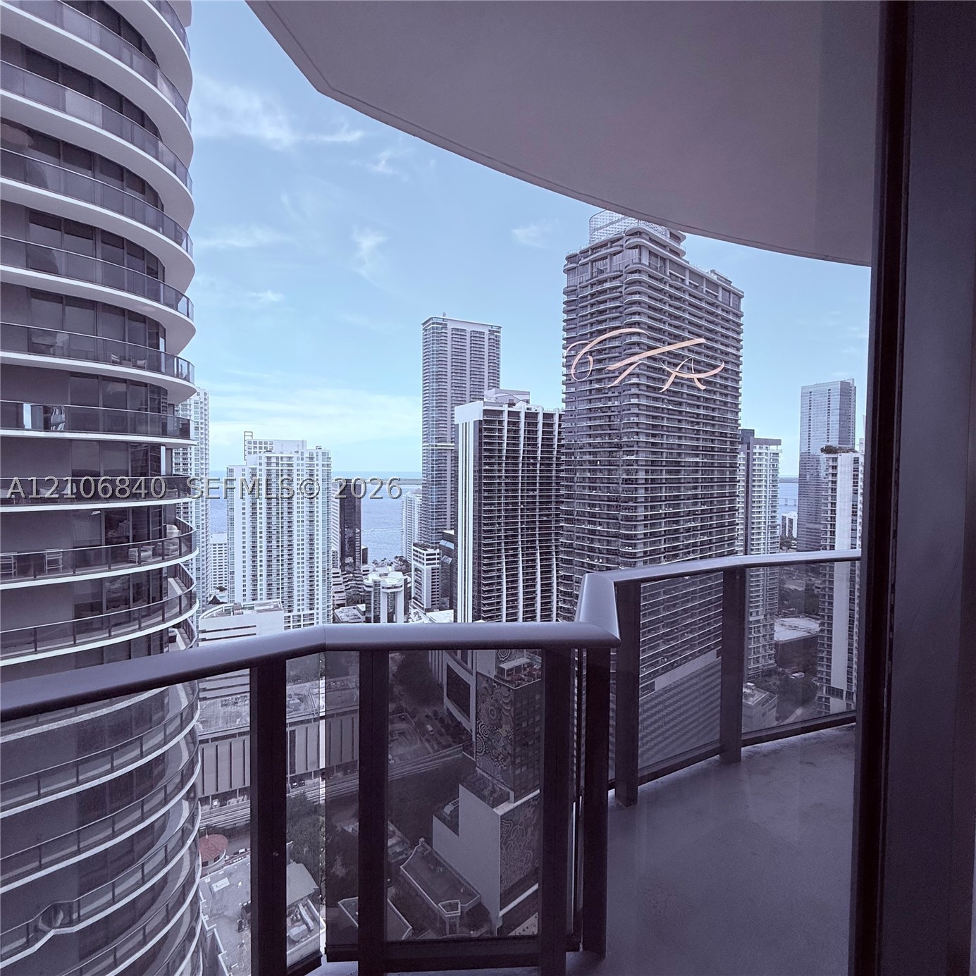 55 SW 9th St #3903, Miami FL 33130