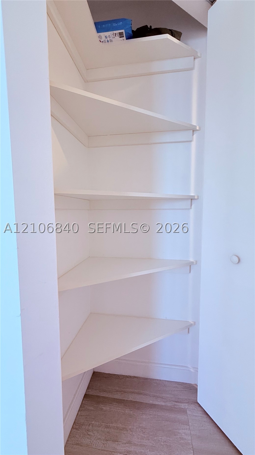 55 SW 9th St #3903, Miami FL 33130