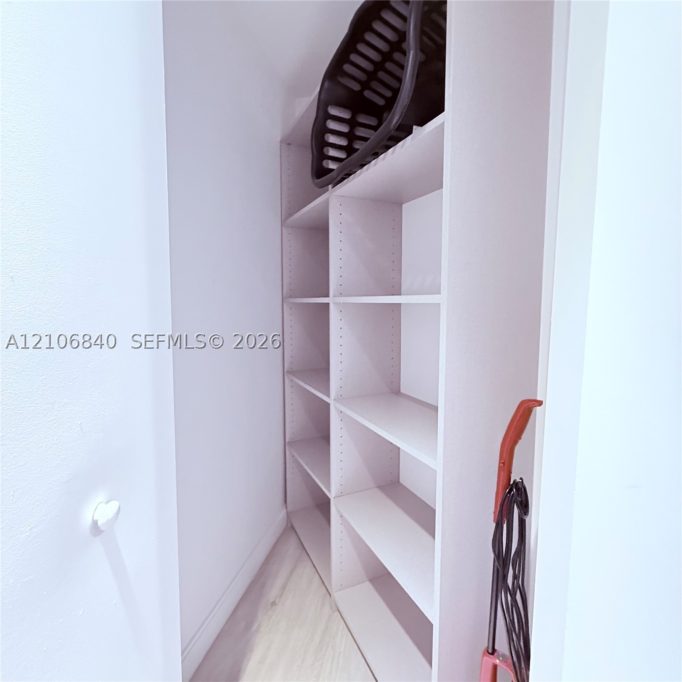 55 SW 9th St #3903, Miami FL 33130