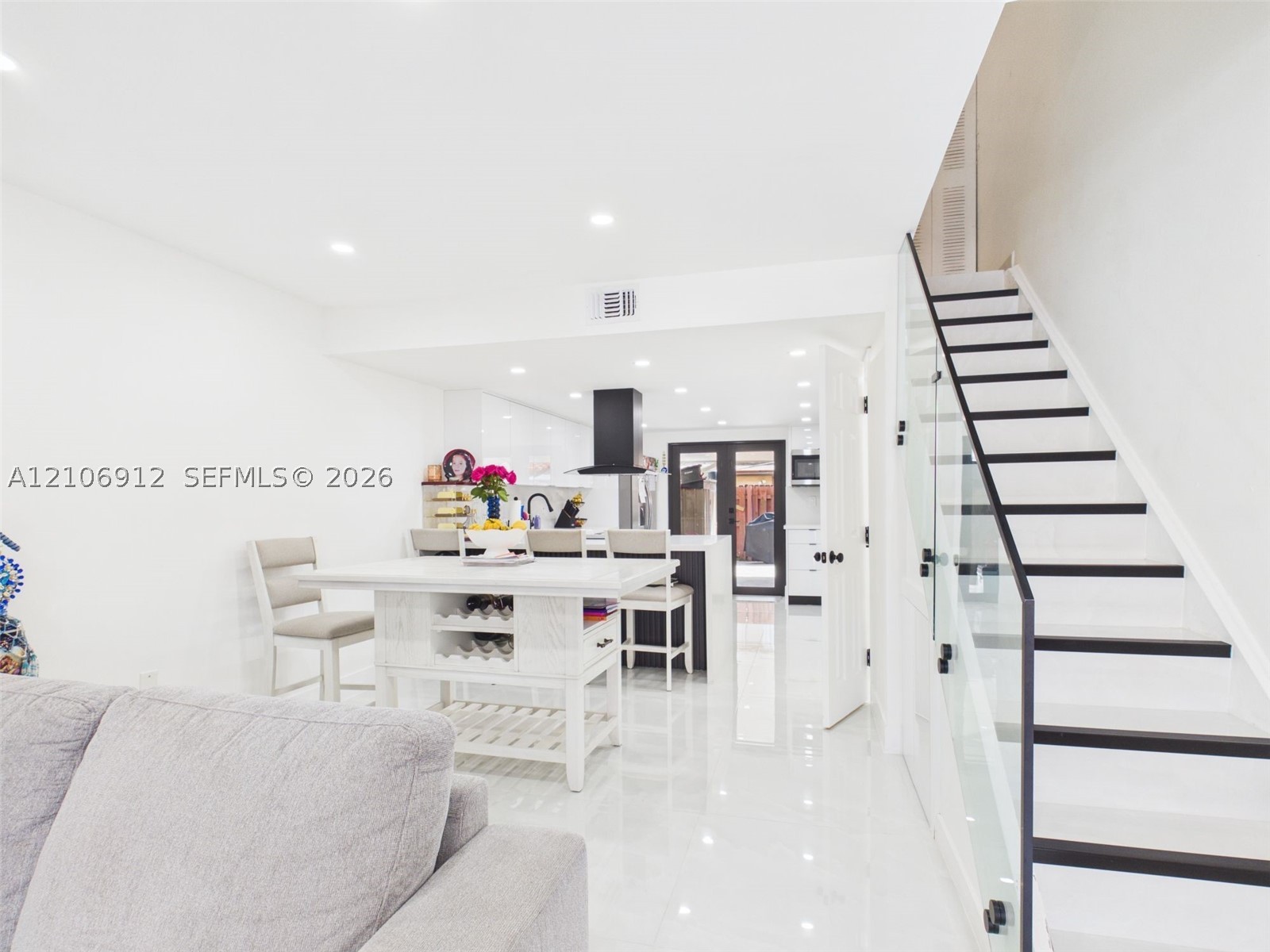 1142 W 42nd St #19, Hialeah FL 33012