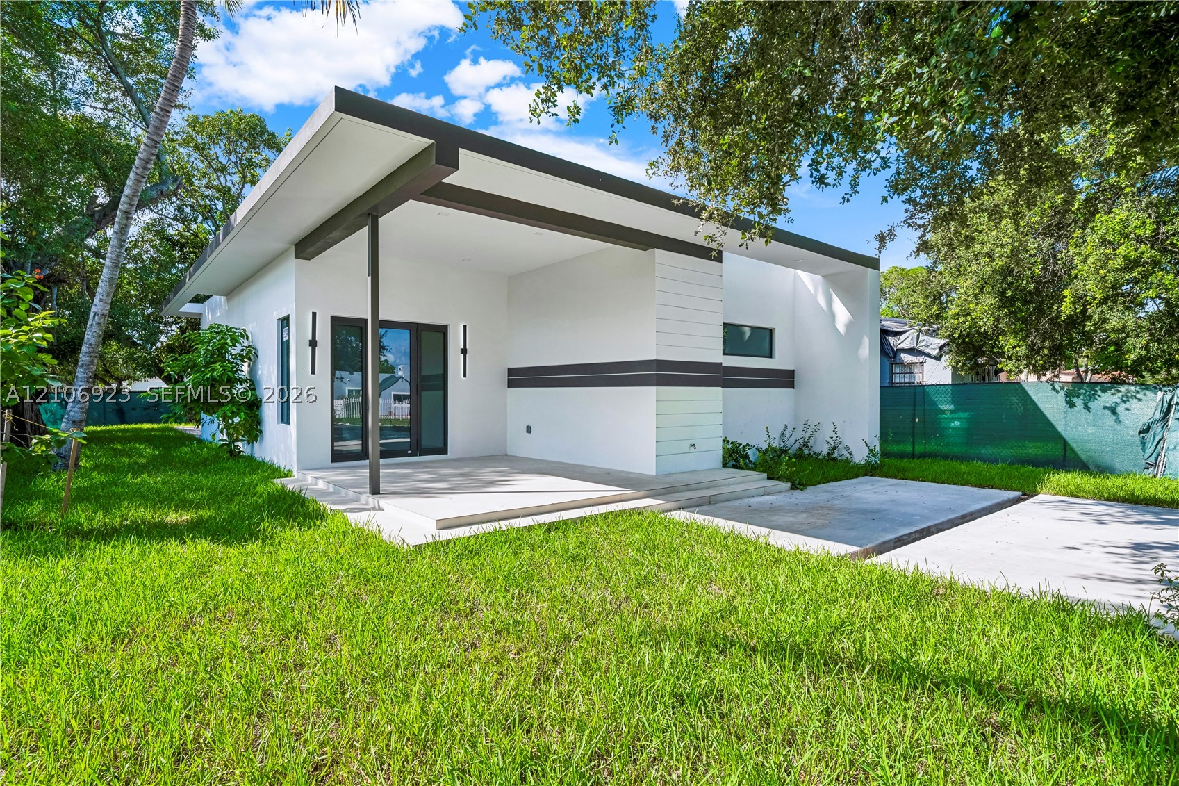 870 Superior St, Opa Locka FL 33054