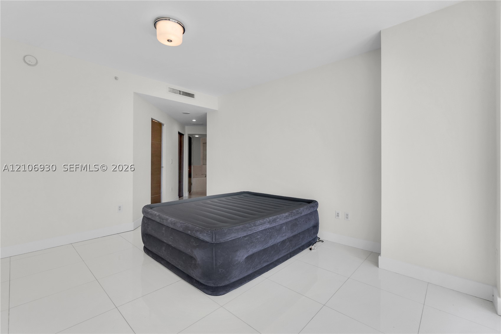 901 Brickell Key Blvd #1103, Miami FL 33131