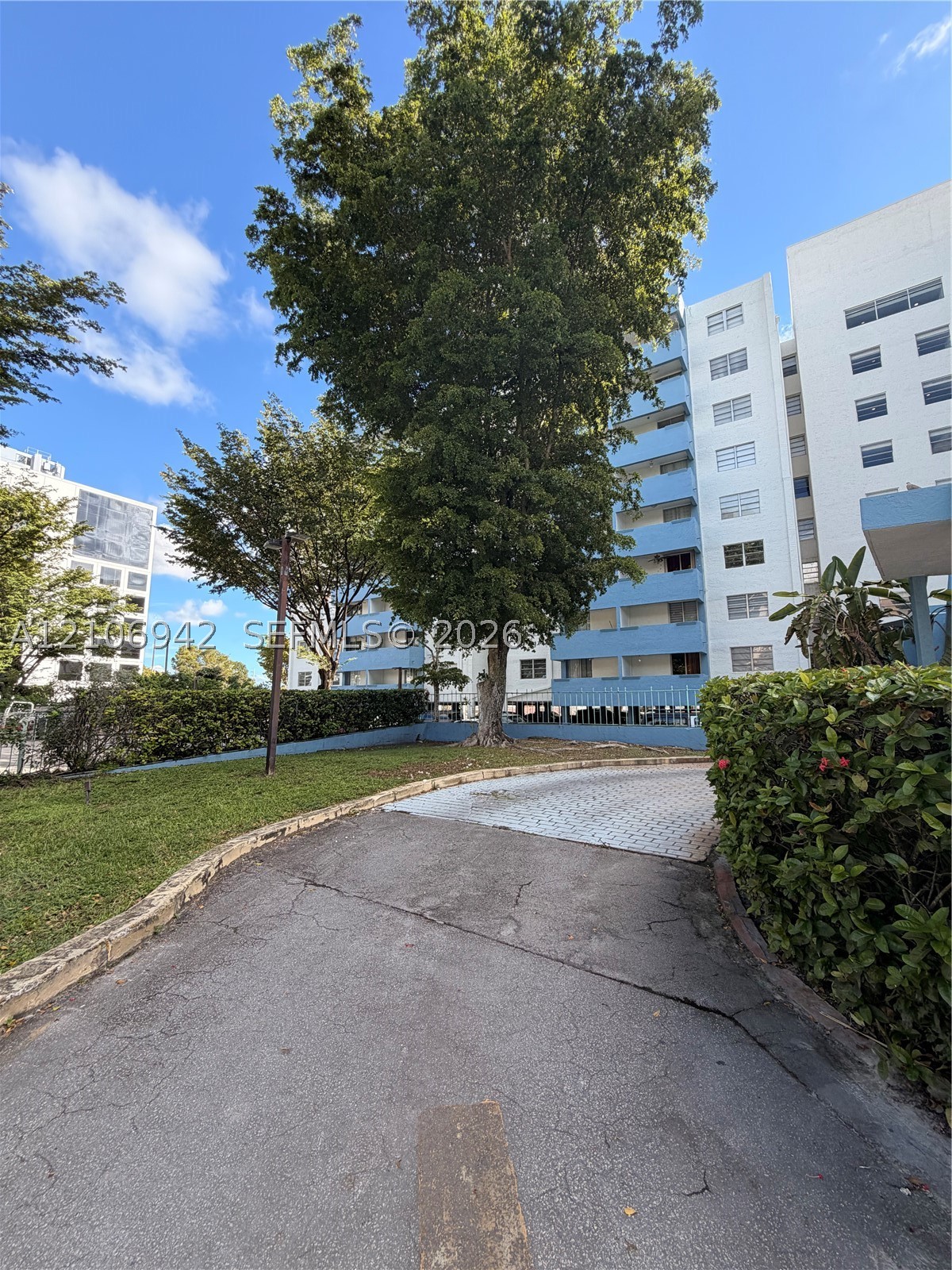 5050 NW 7th St #103, Miami FL 33126