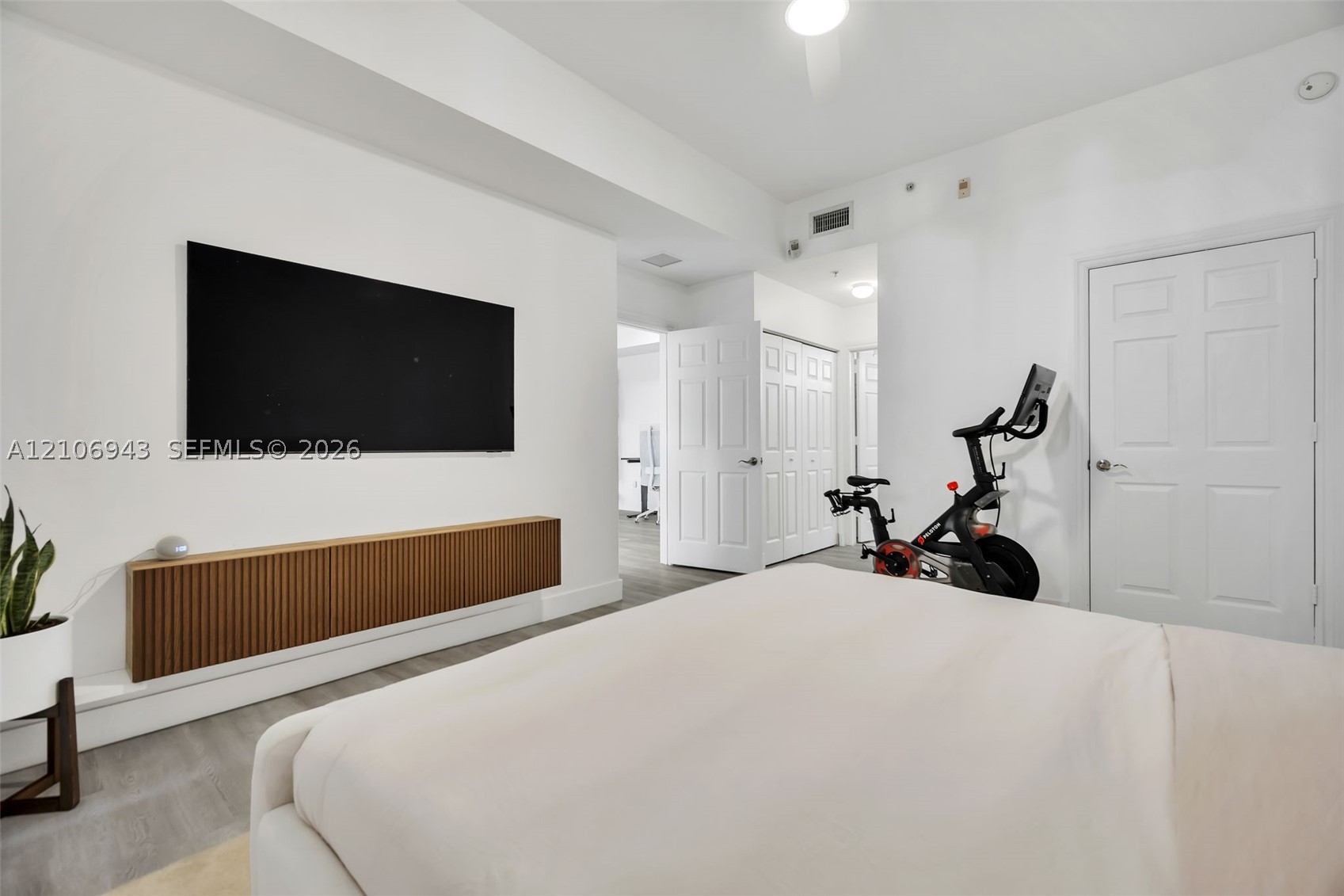 3001 NE 185th St #523, Aventura FL 33180