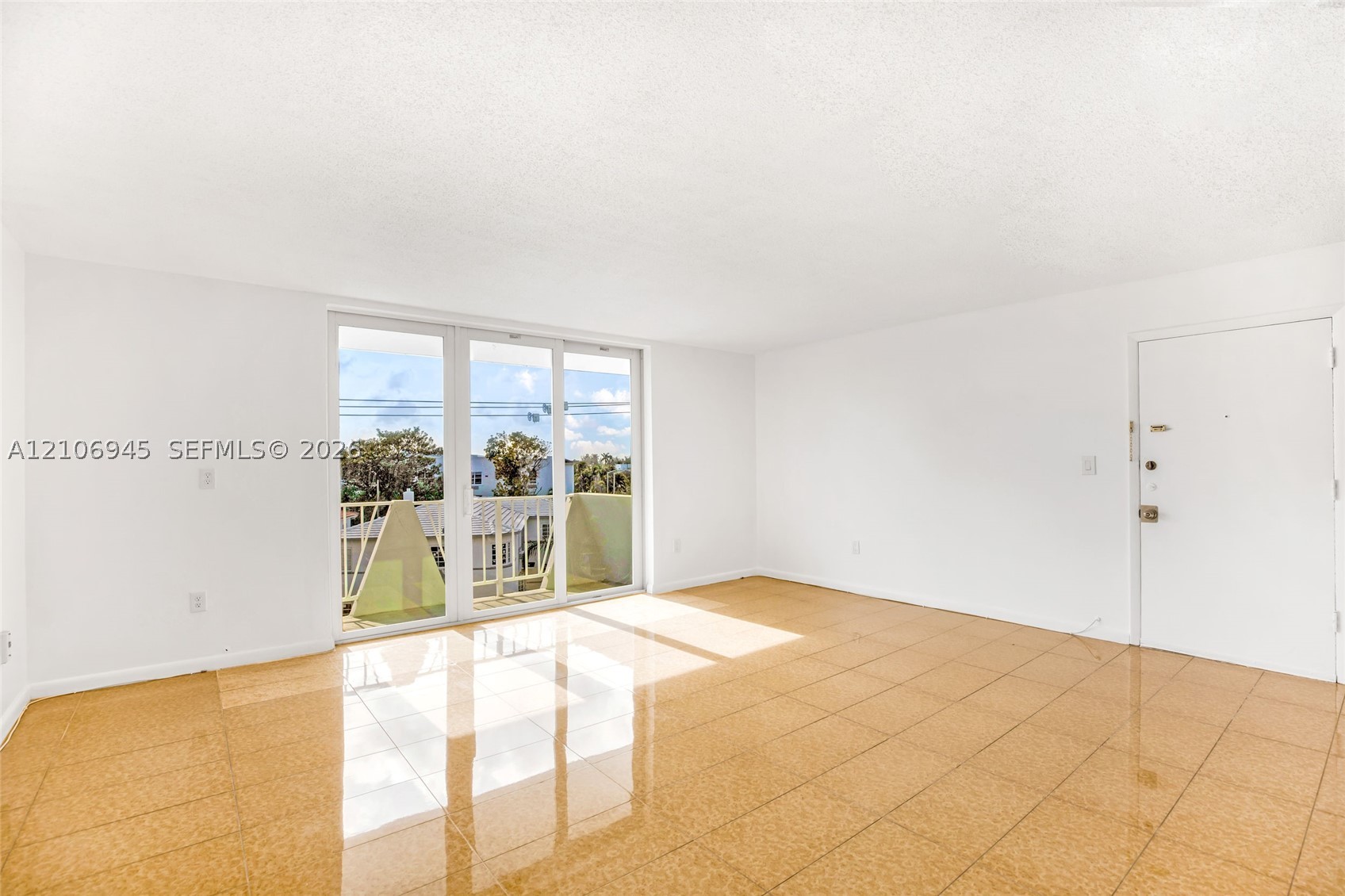 7133 Bay Dr #401, Miami Beach FL 33141