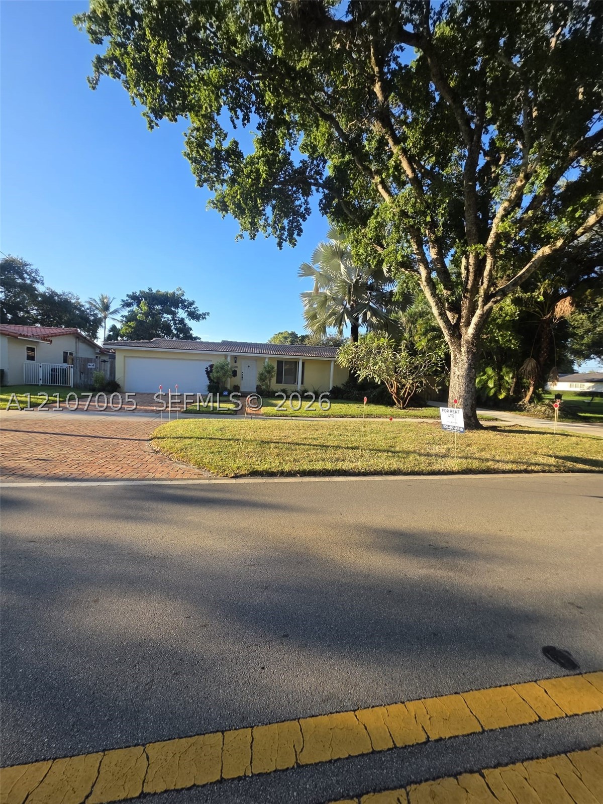 6325 Miami Lakeway, Miami Lakes FL 33014