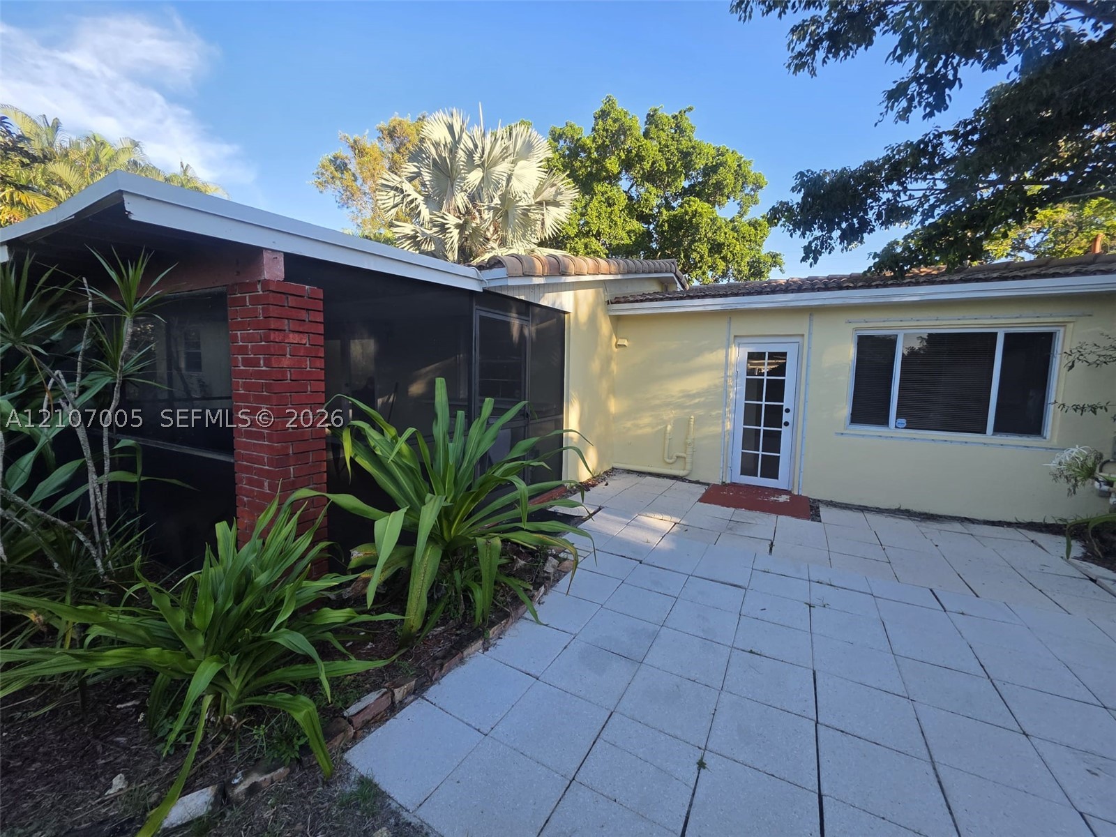 6325 Miami Lakeway, Miami Lakes FL 33014