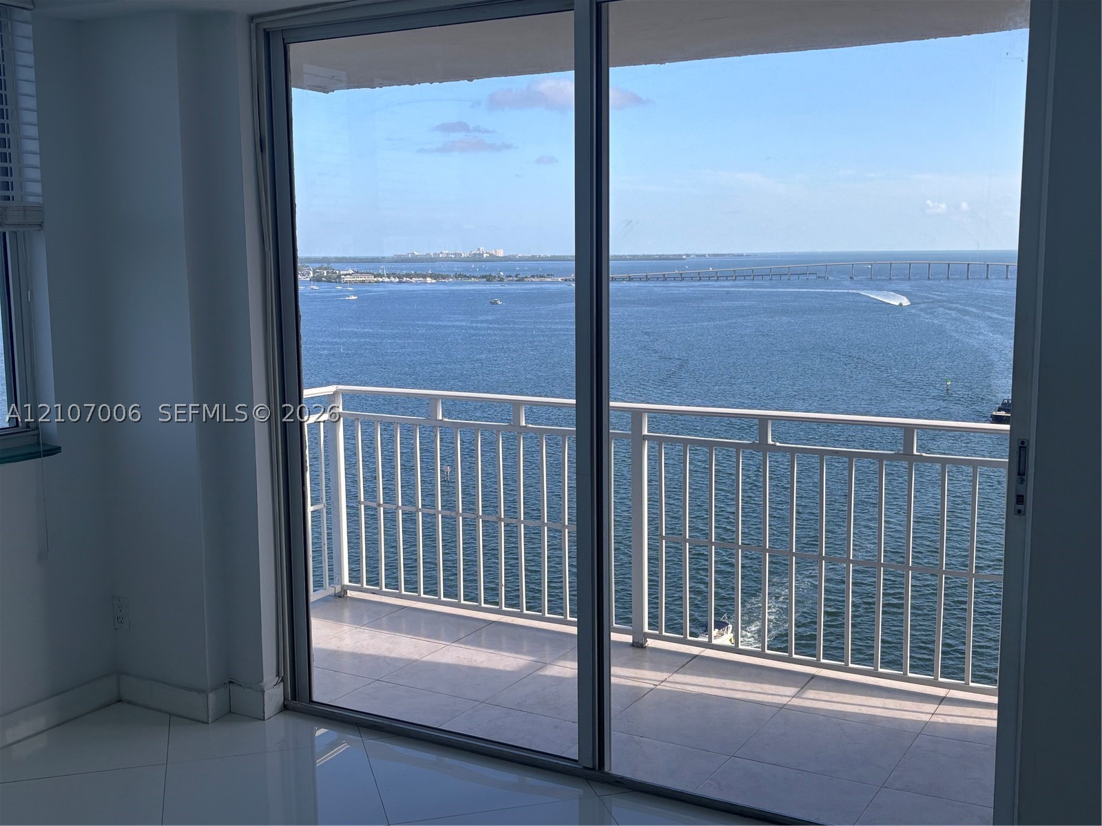 770 Claughton Island Dr #2116, Miami FL 33131
