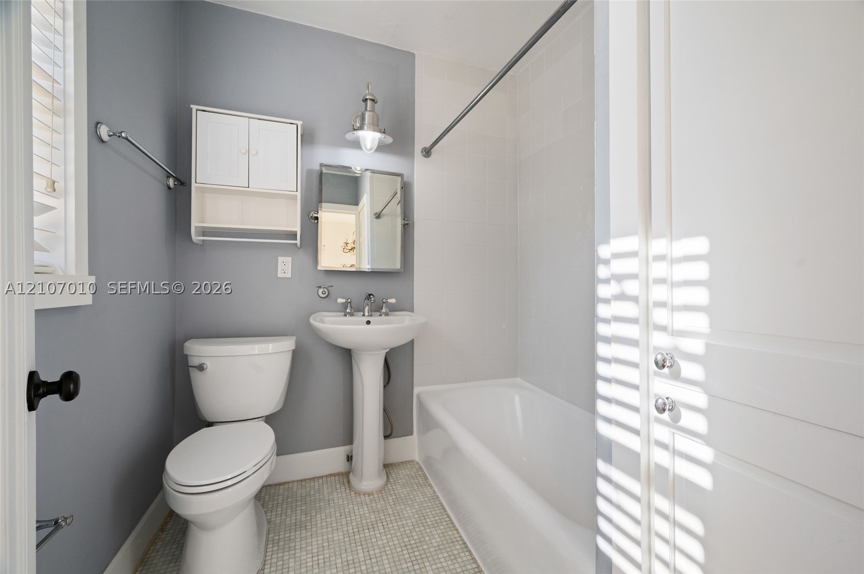 3413 Banos Ct, Miami FL 33134