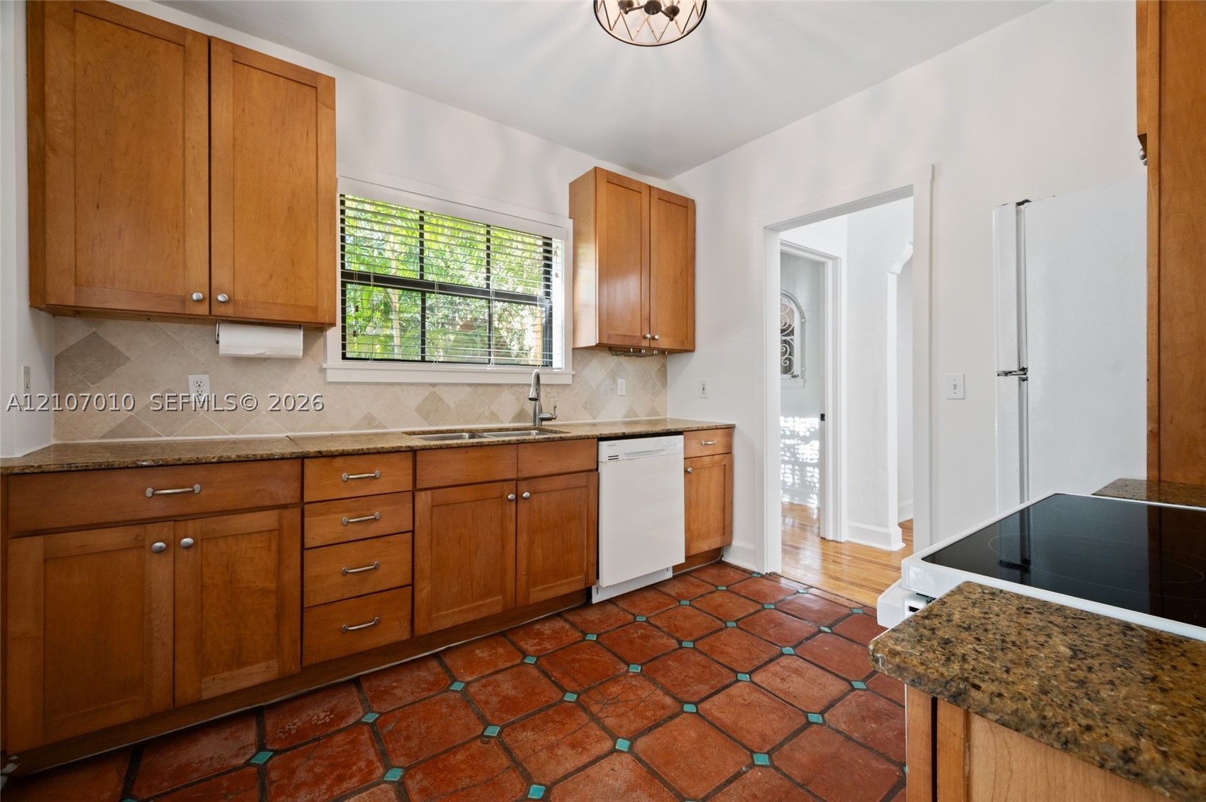 3413 Banos Ct, Miami FL 33134