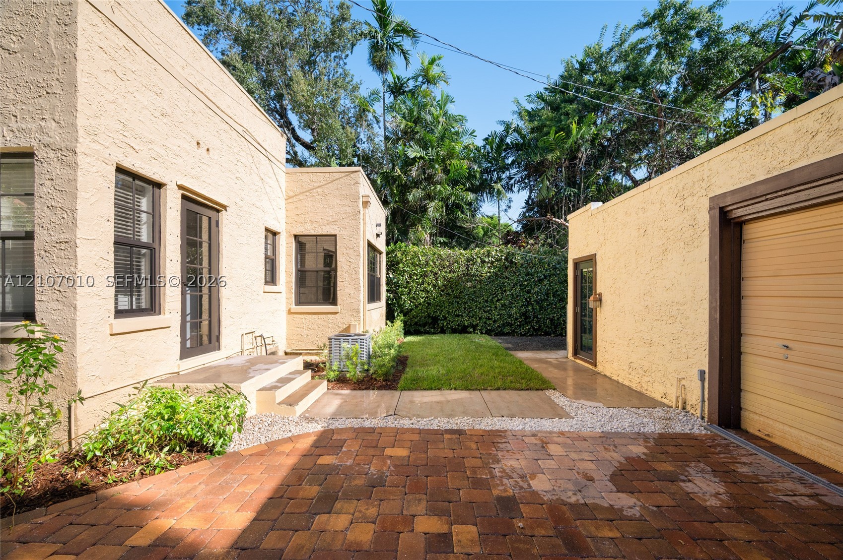 3413 Banos Ct, Miami FL 33134