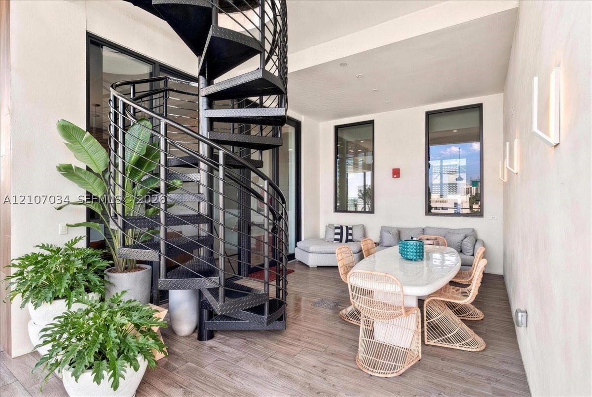3581 E Glencoe St #605, Coconut Grove FL 33133