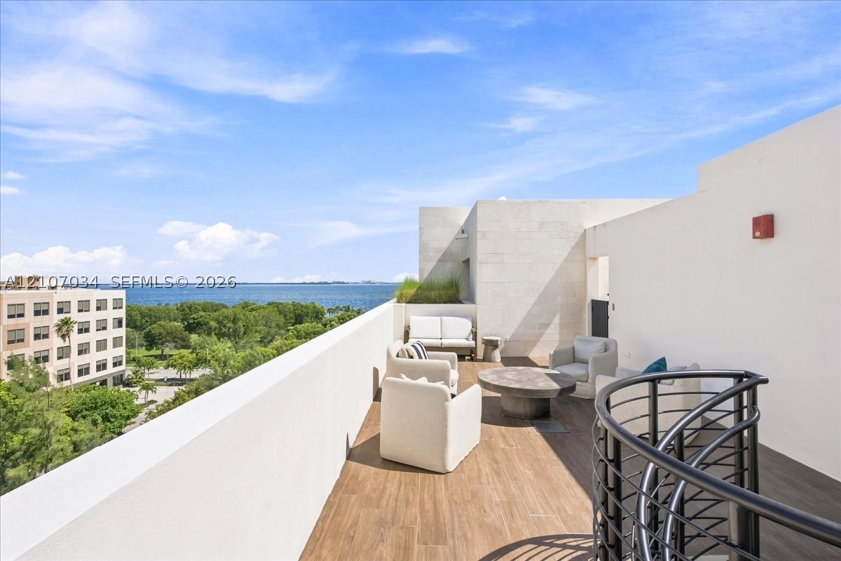 3581 E Glencoe St #605, Coconut Grove FL 33133