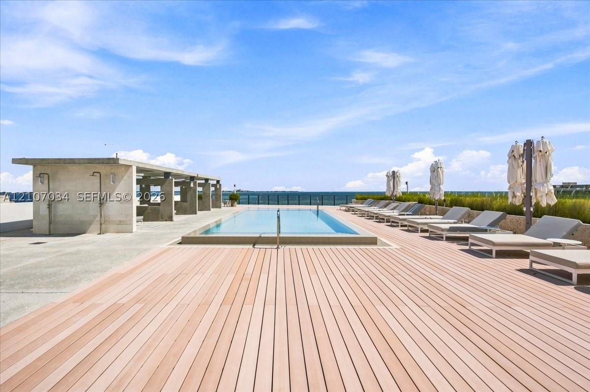 3581 E Glencoe St #605, Coconut Grove FL 33133