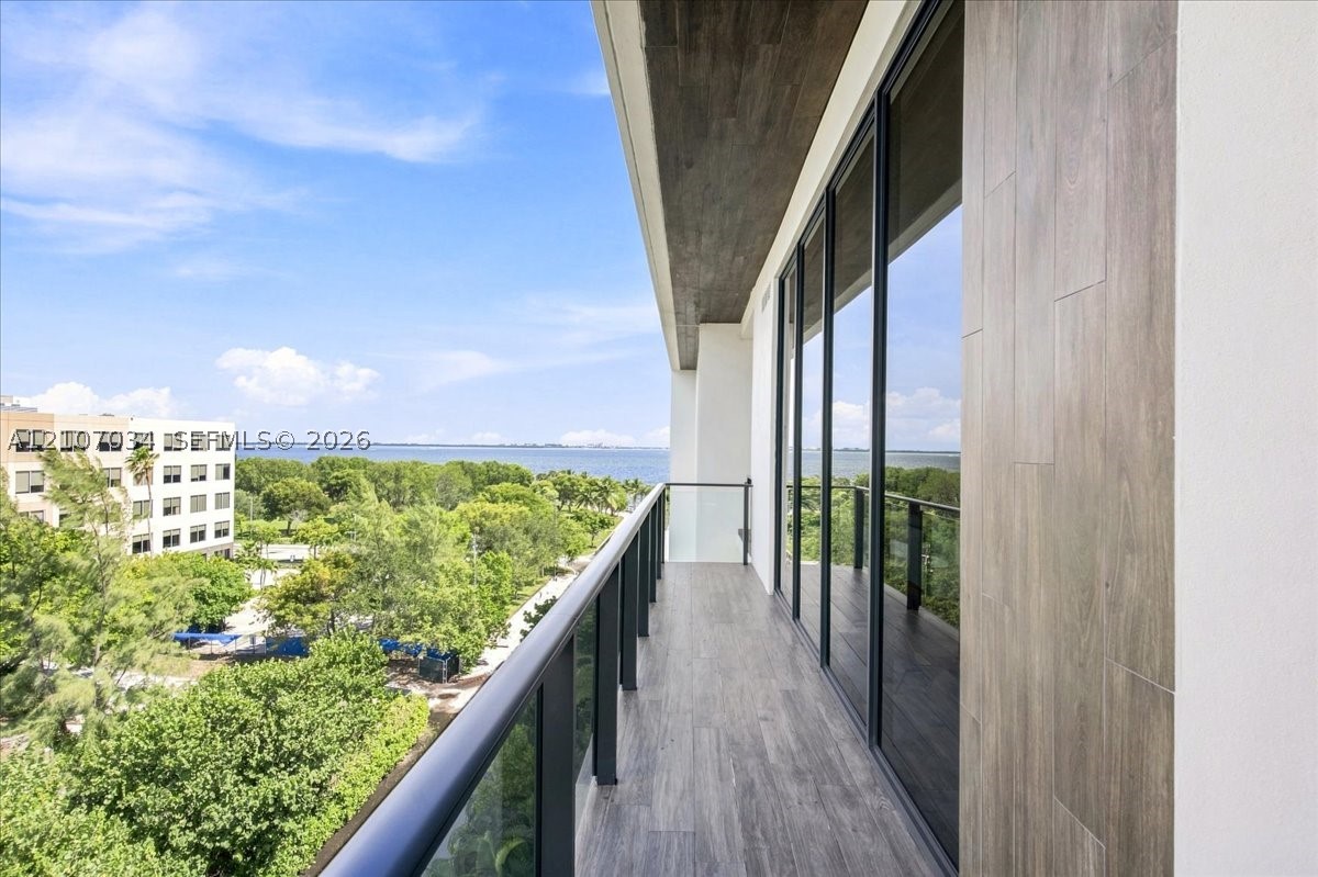 3581 E Glencoe St #605, Coconut Grove FL 33133