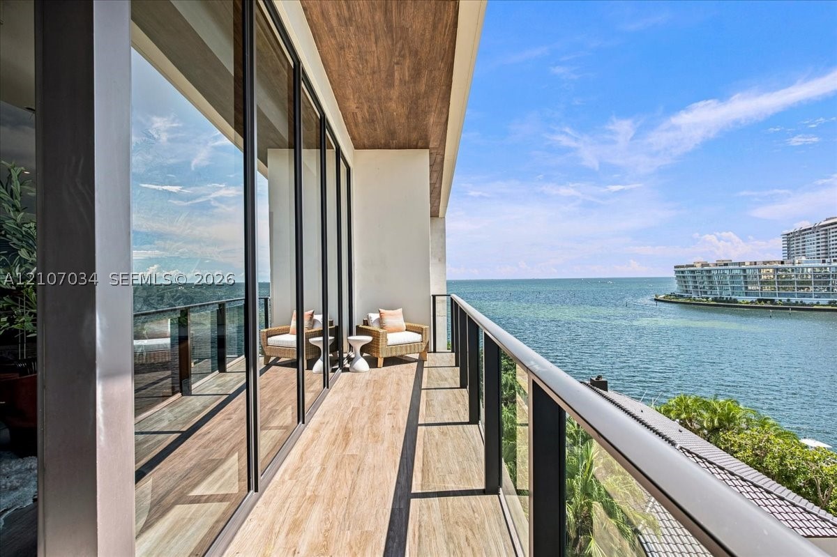 3581 E Glencoe St #605, Coconut Grove FL 33133