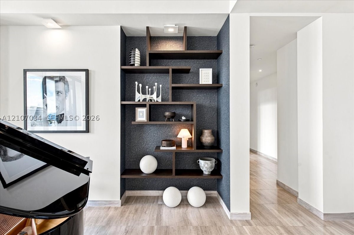 3581 E Glencoe St #605, Coconut Grove FL 33133