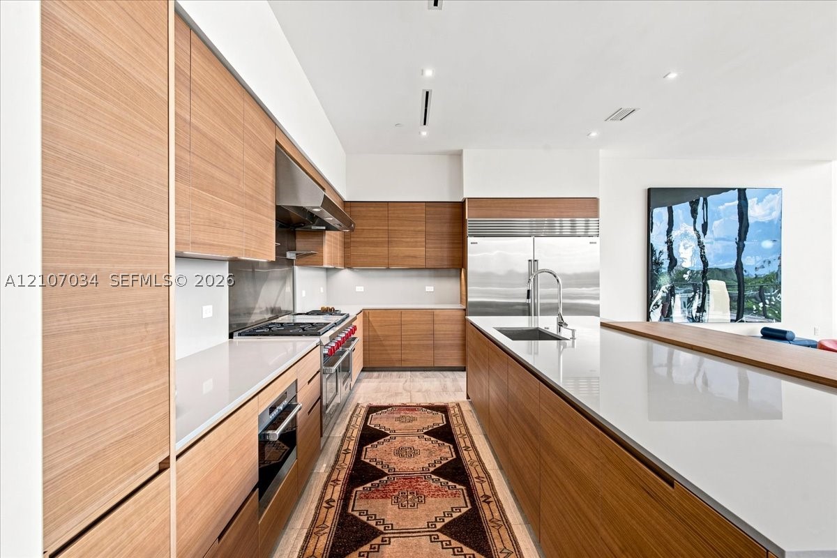 3581 E Glencoe St #605, Coconut Grove FL 33133
