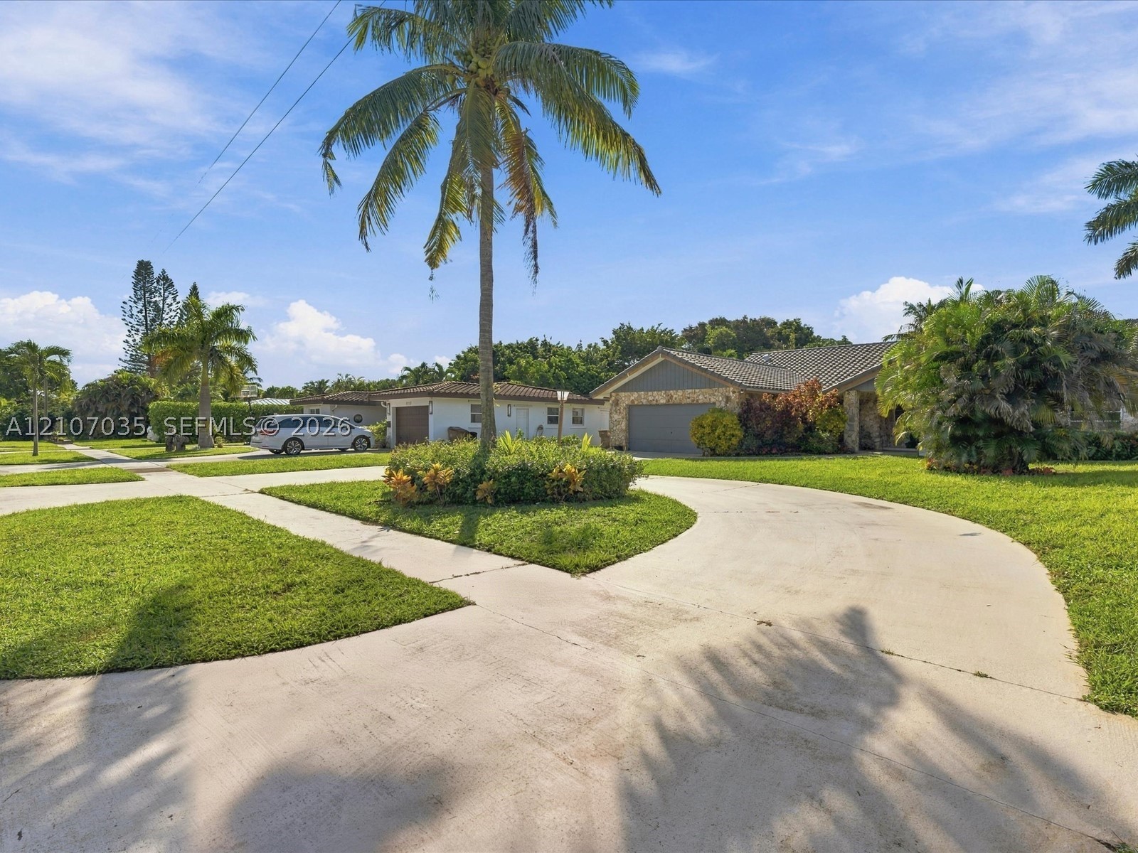 1006 SE 6th St, Deerfield Beach FL 33441