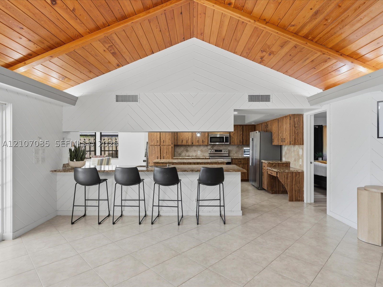 1006 SE 6th St, Deerfield Beach FL 33441