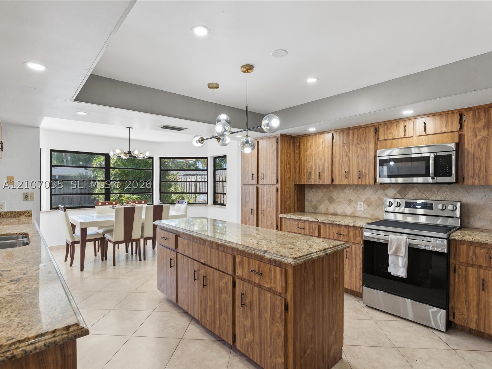 1006 SE 6th St, Deerfield Beach FL 33441