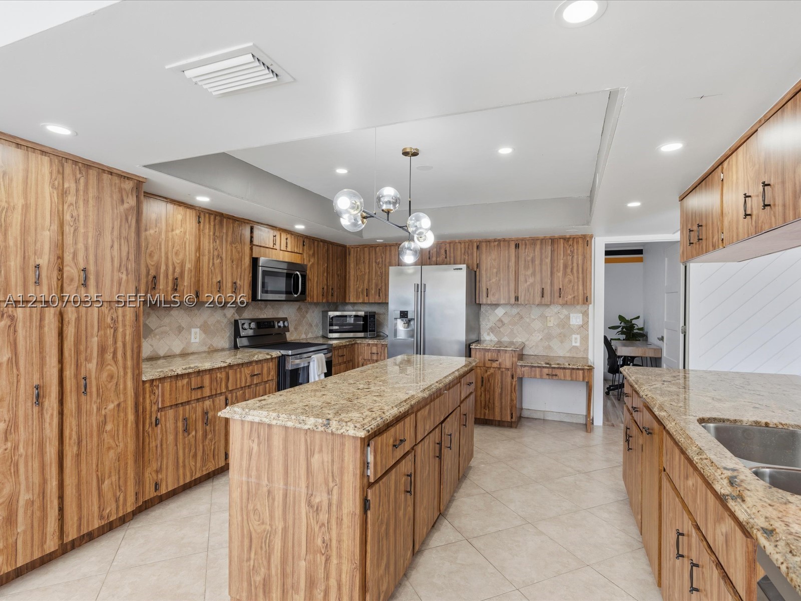 1006 SE 6th St, Deerfield Beach FL 33441