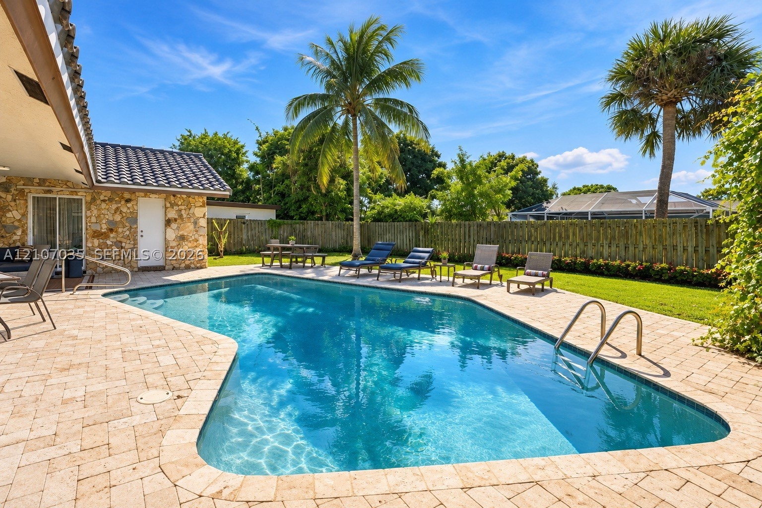 1006 SE 6th St, Deerfield Beach FL 33441