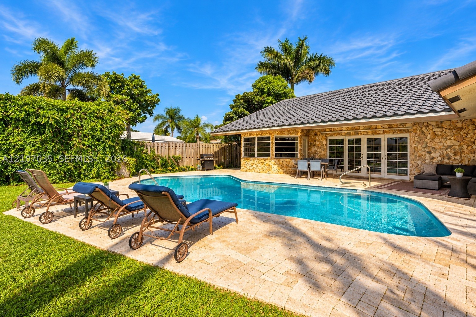 1006 SE 6th St, Deerfield Beach FL 33441