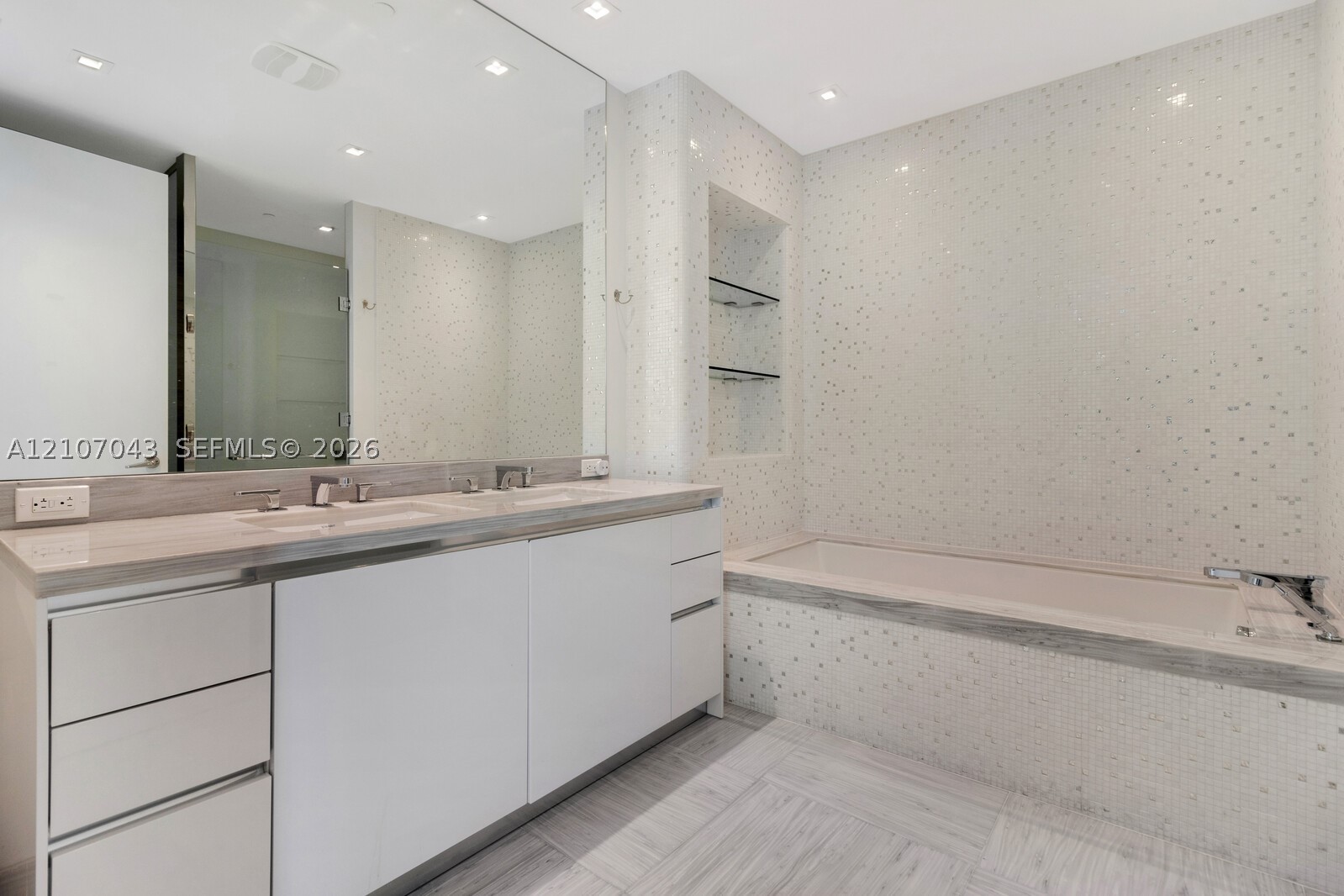 16901 Collins Ave #1402, Sunny Isles Beach FL 33160