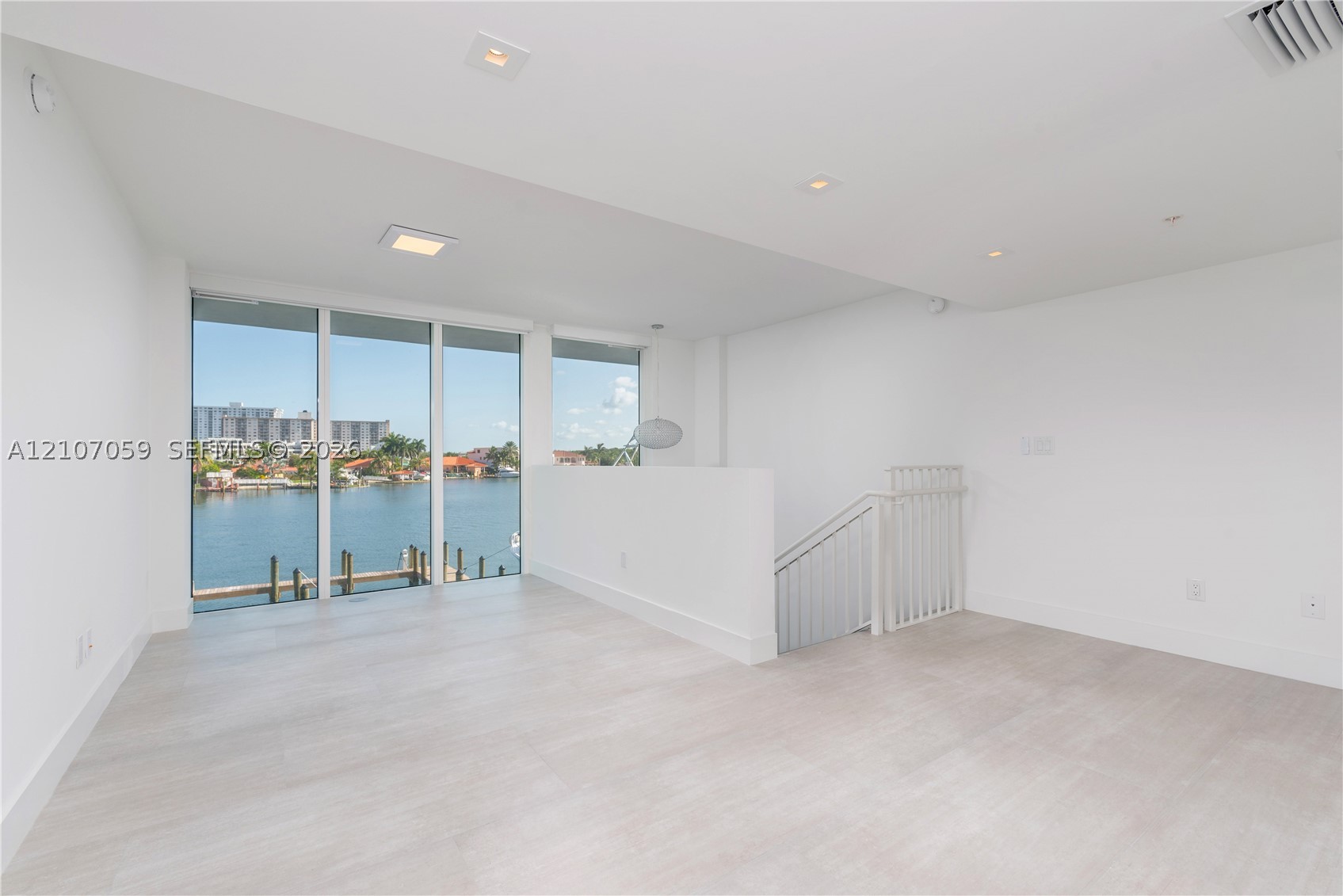 400 Sunny Isles Blvd #121, Sunny Isles Beach FL 33160