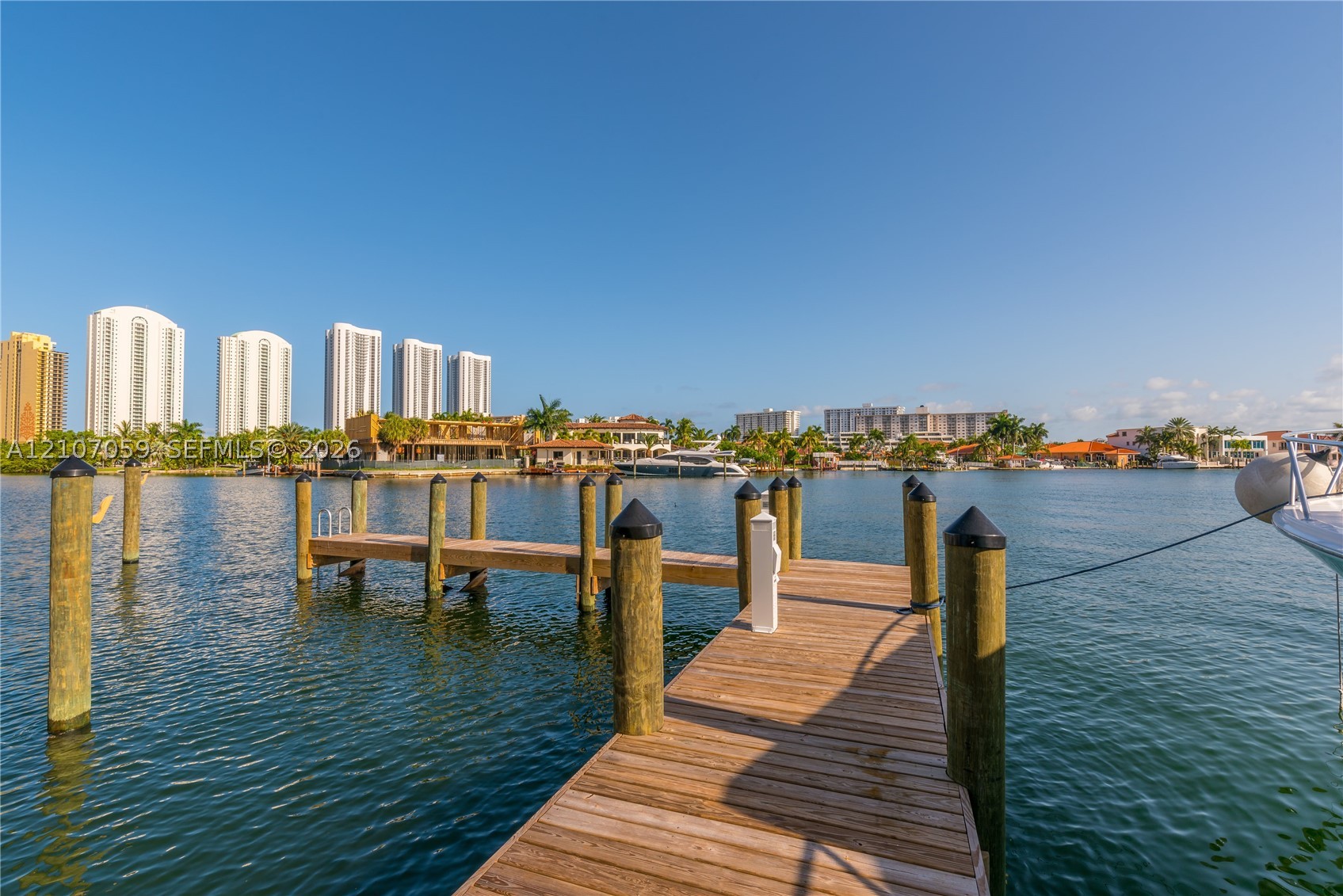 400 Sunny Isles Blvd #121, Sunny Isles Beach FL 33160