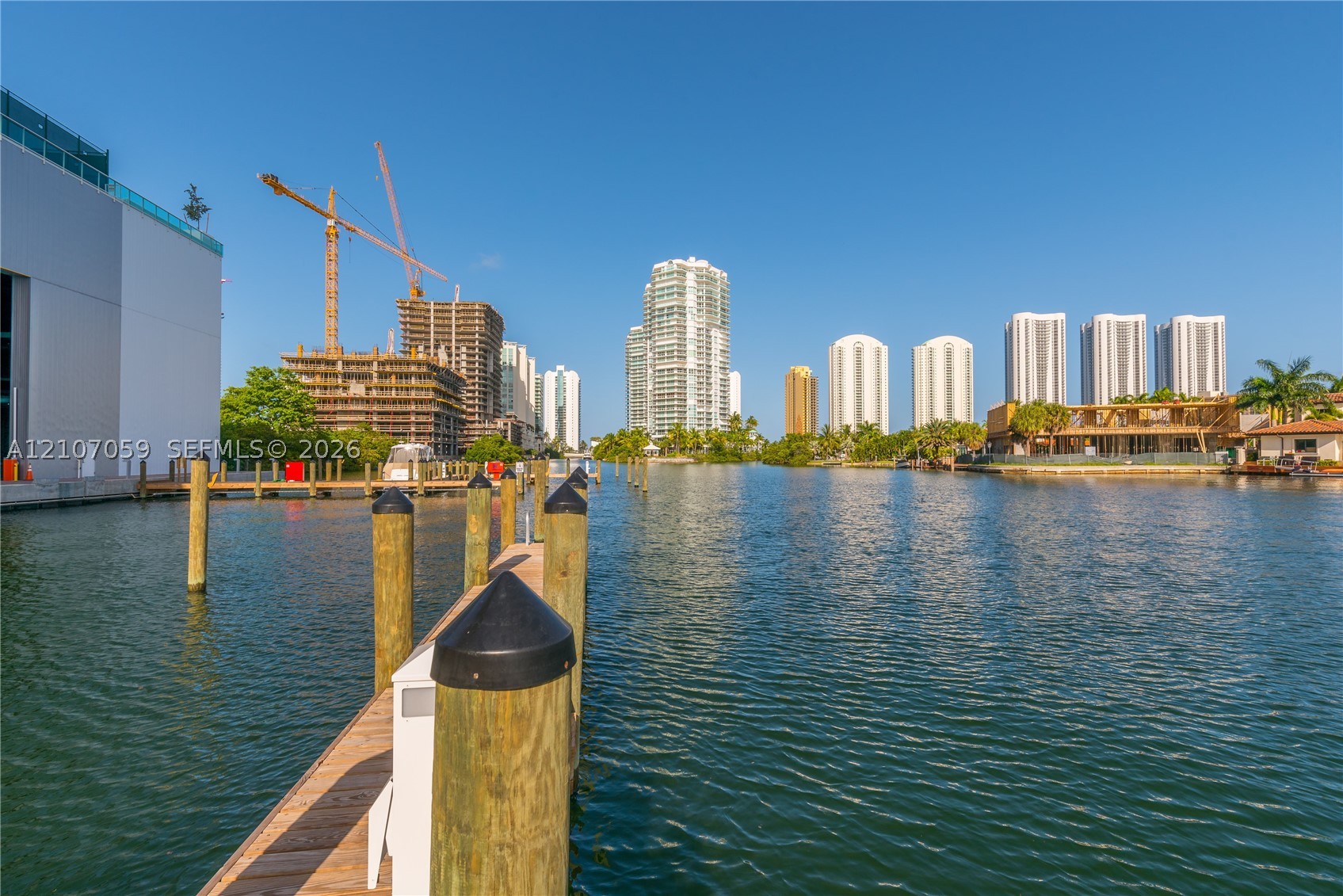 400 Sunny Isles Blvd #121, Sunny Isles Beach FL 33160