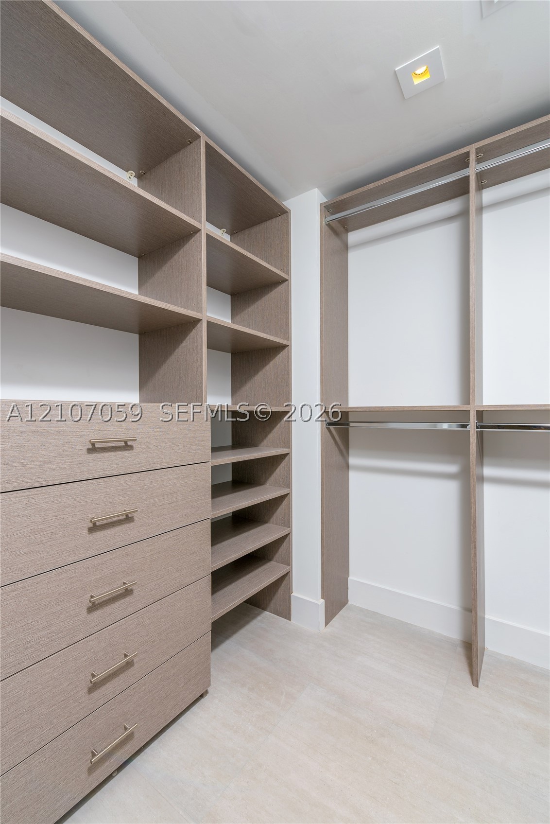 400 Sunny Isles Blvd #121, Sunny Isles Beach FL 33160