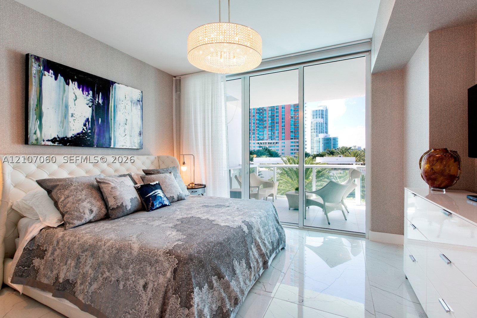 50 S Pointe Dr #610, Miami Beach FL 33139