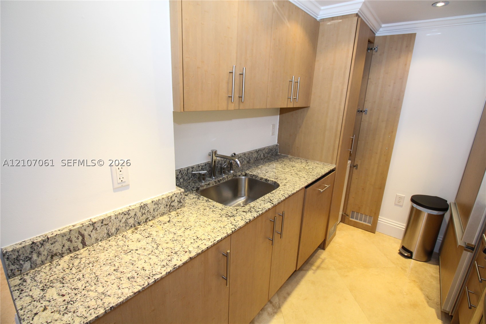 10275 Collins Ave #833, Bal Harbour FL 33154