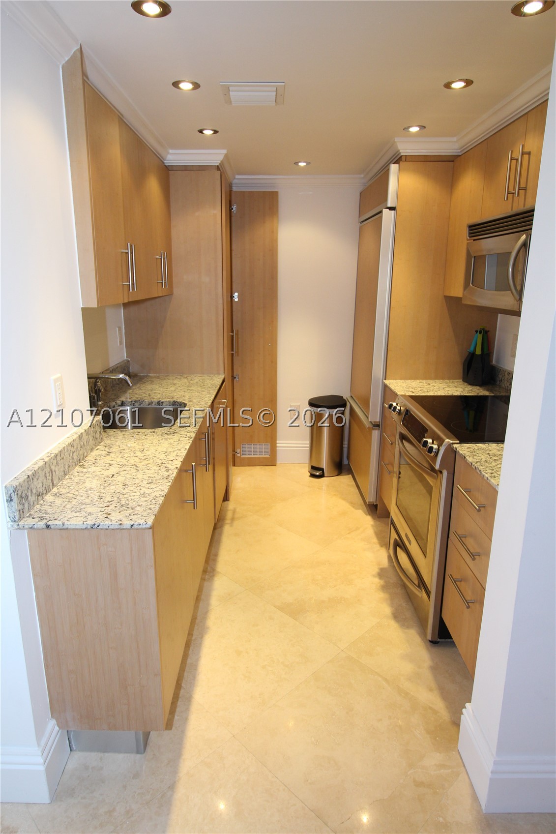 10275 Collins Ave #833, Bal Harbour FL 33154