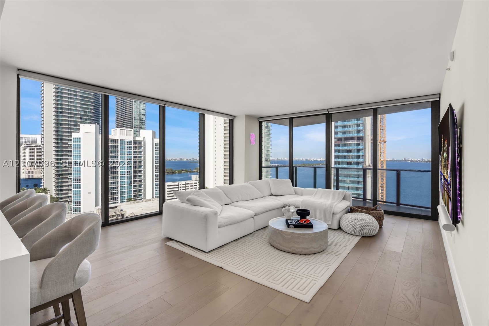 460 NE 28th St #1801, Miami FL 33137