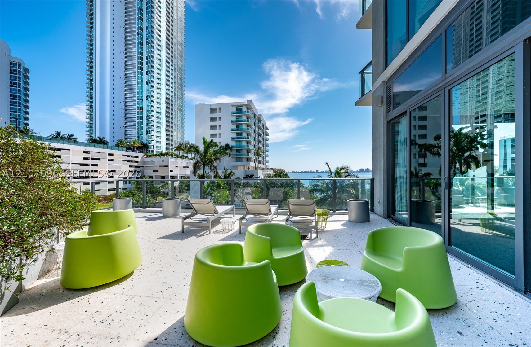 460 NE 28th St #1801, Miami FL 33137