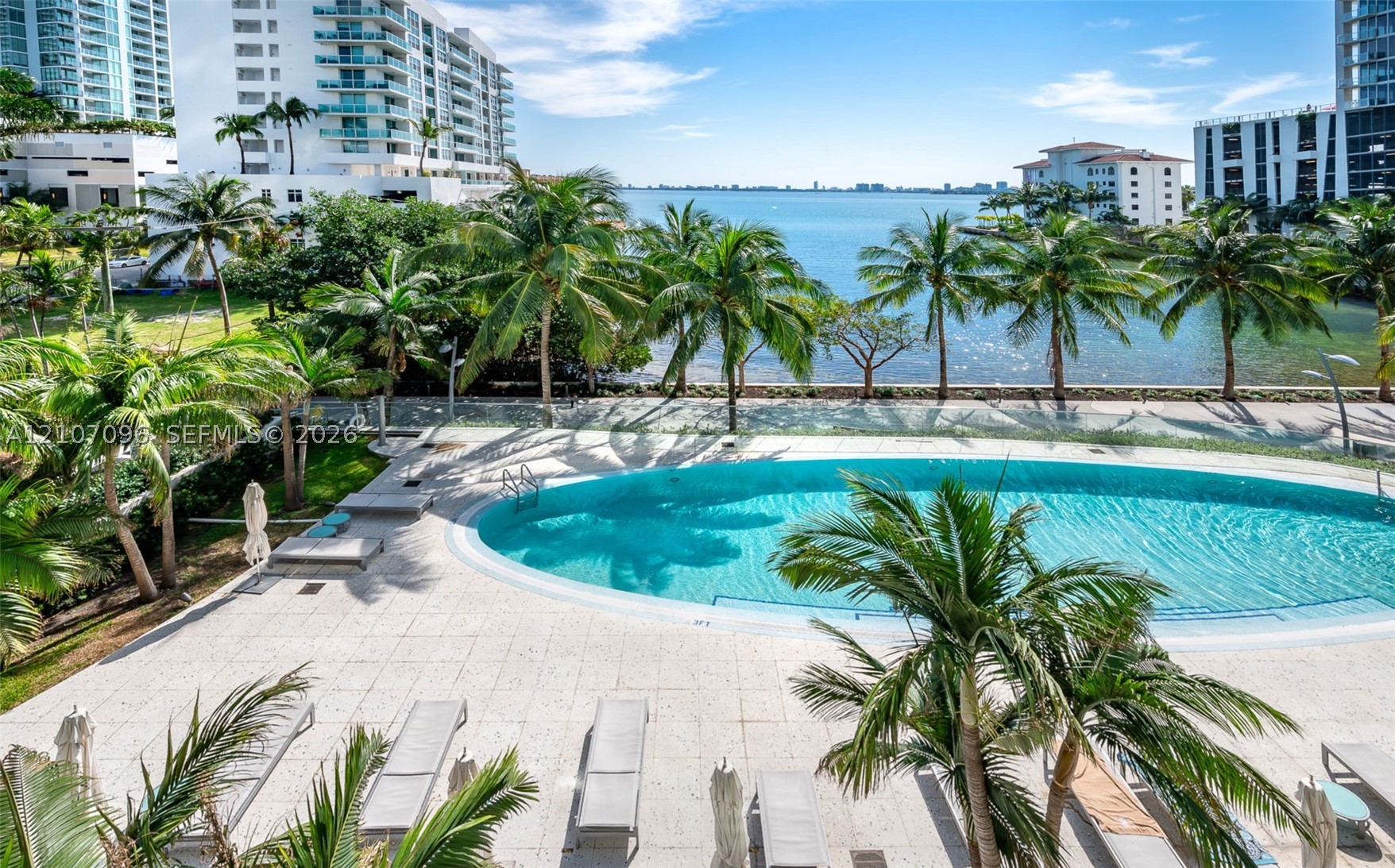 460 NE 28th St #1801, Miami FL 33137