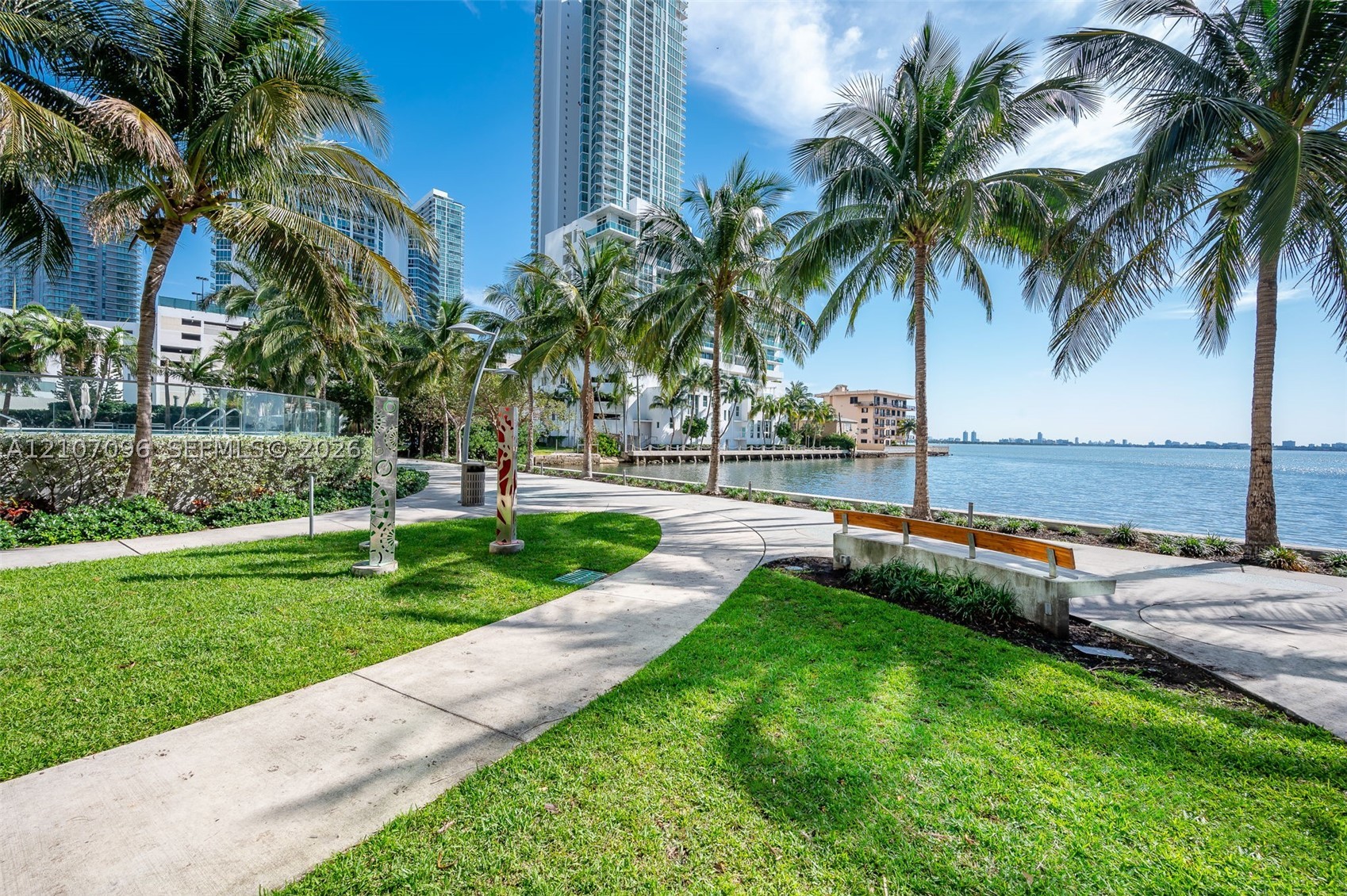 460 NE 28th St #1801, Miami FL 33137