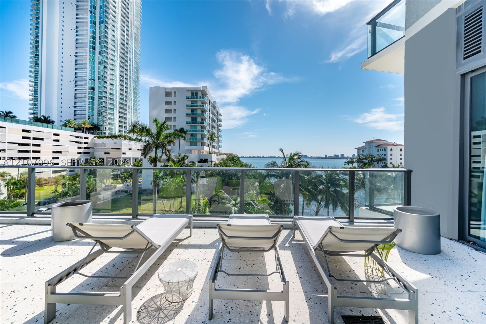 460 NE 28th St #1801, Miami FL 33137