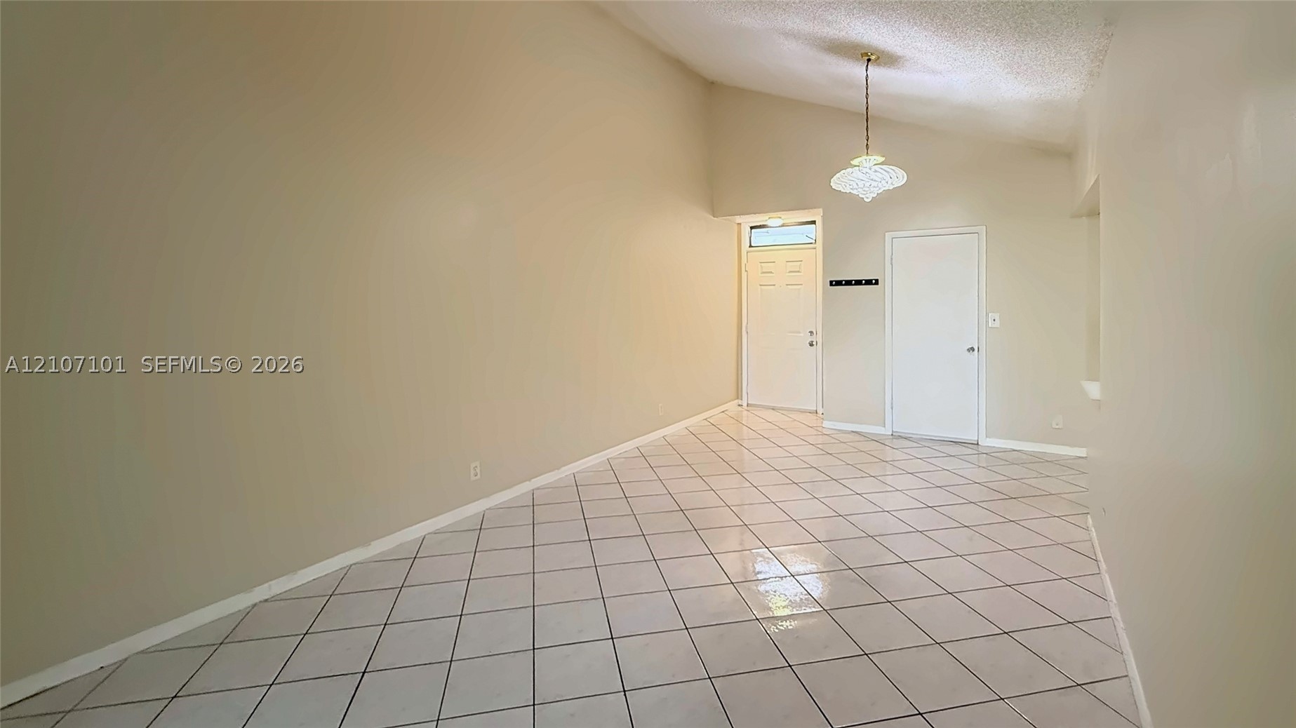 216 Lake Pointe Dr #217, Oakland Park FL 33309