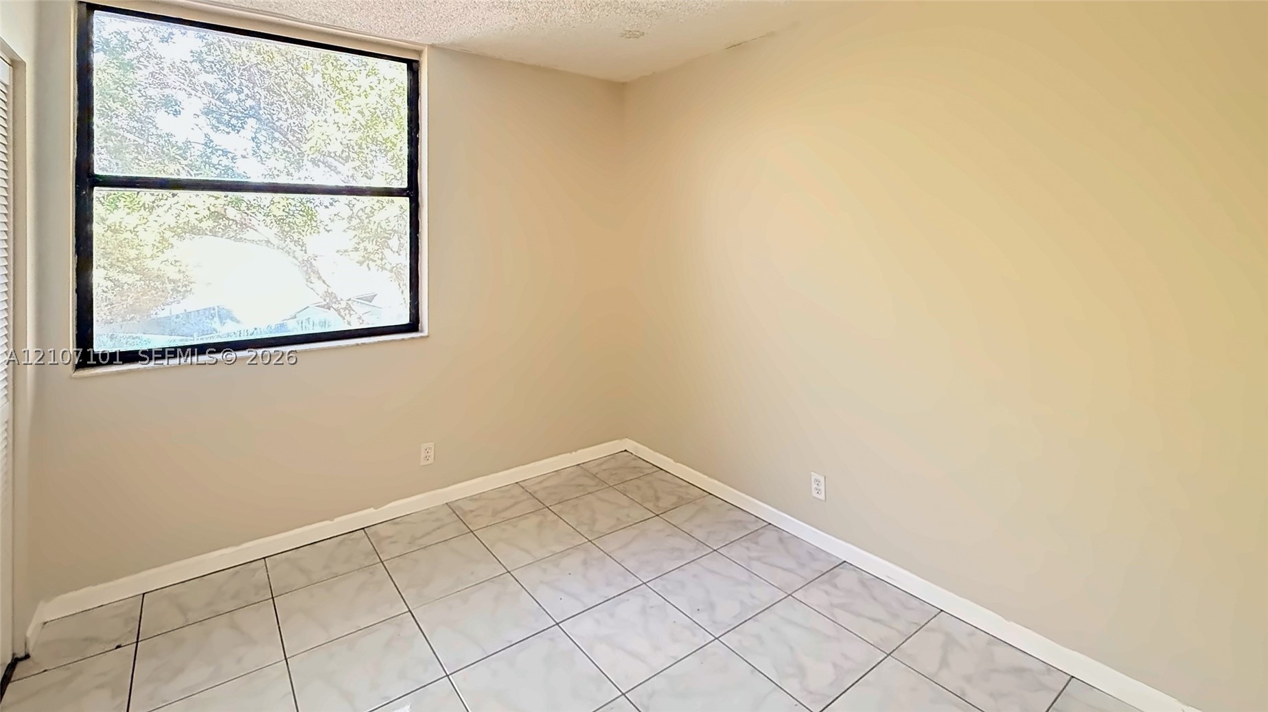 216 Lake Pointe Dr #217, Oakland Park FL 33309