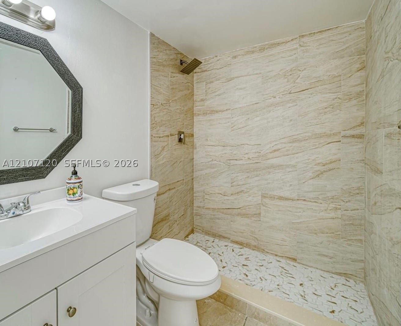9520 SW 8th St #222, Miami FL 33174