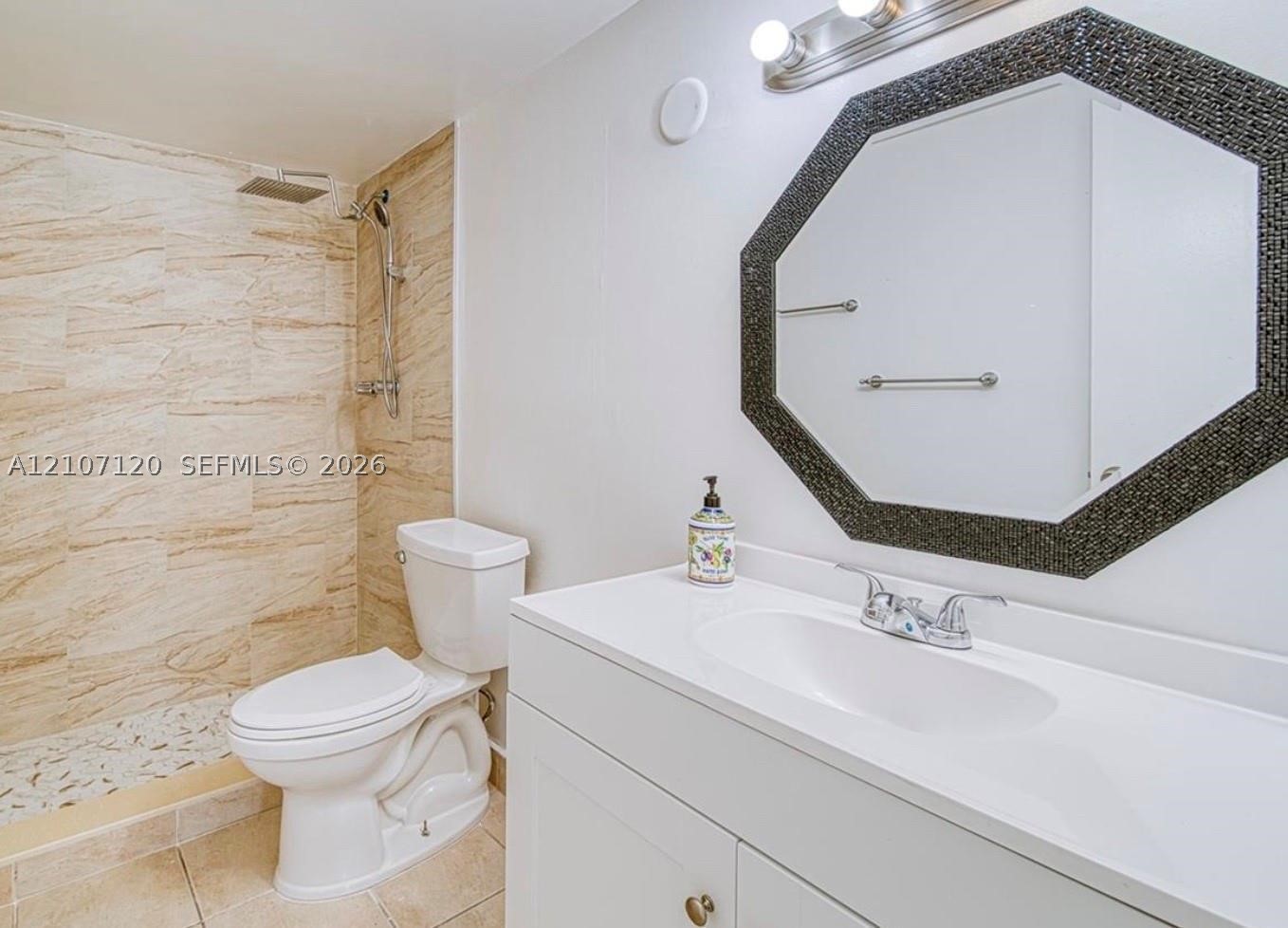 9520 SW 8th St #222, Miami FL 33174